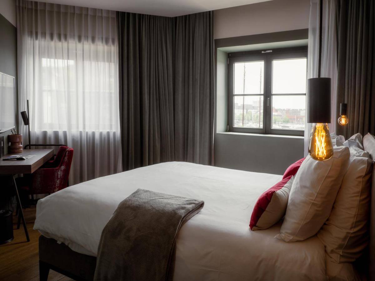U Eat & Sleep Antwerp Hotel Luaran gambar