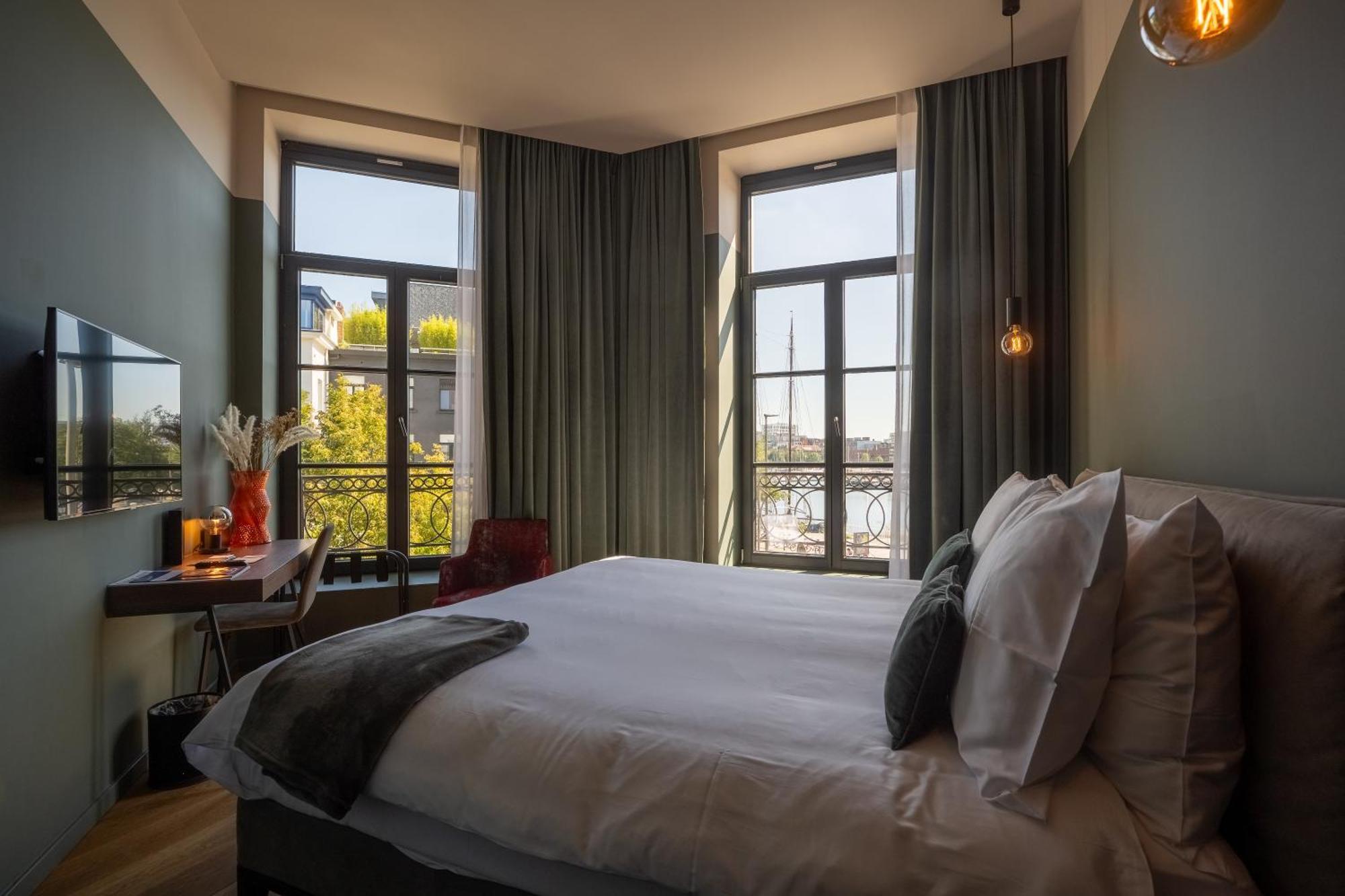 U Eat & Sleep Antwerp Hotel Luaran gambar
