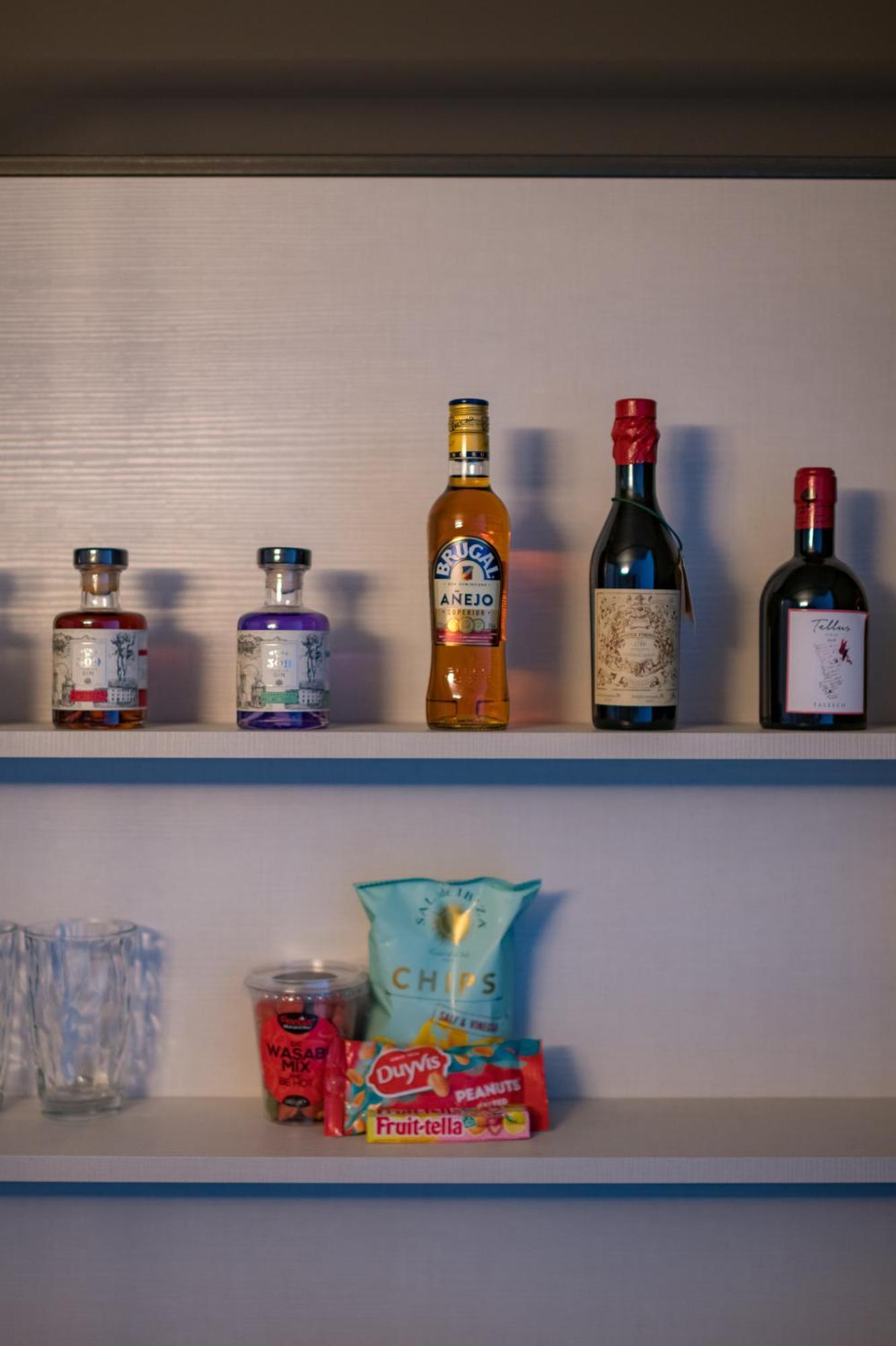 U Eat & Sleep Antwerp Hotel Luaran gambar