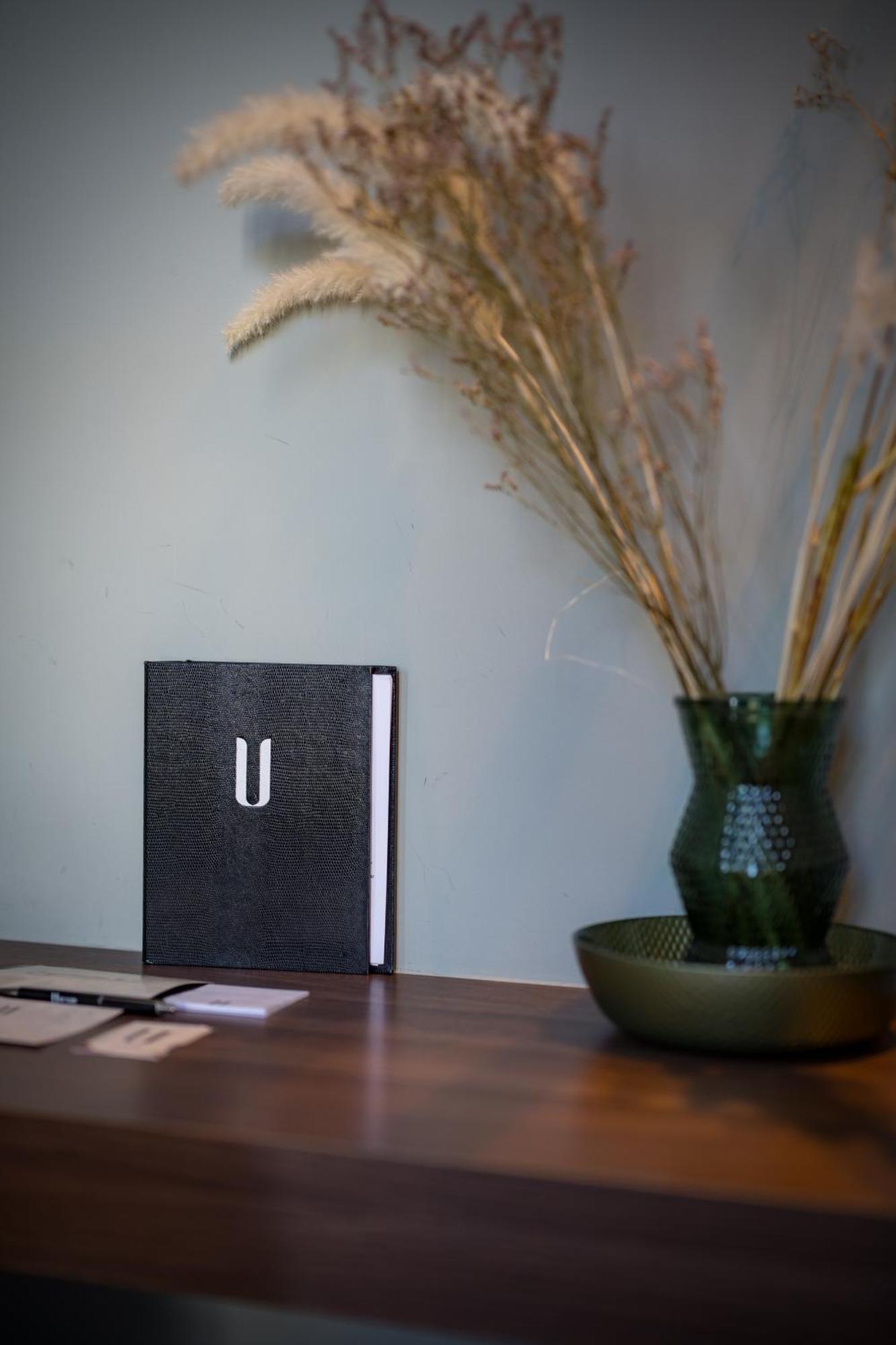 U Eat & Sleep Antwerp Hotel Luaran gambar