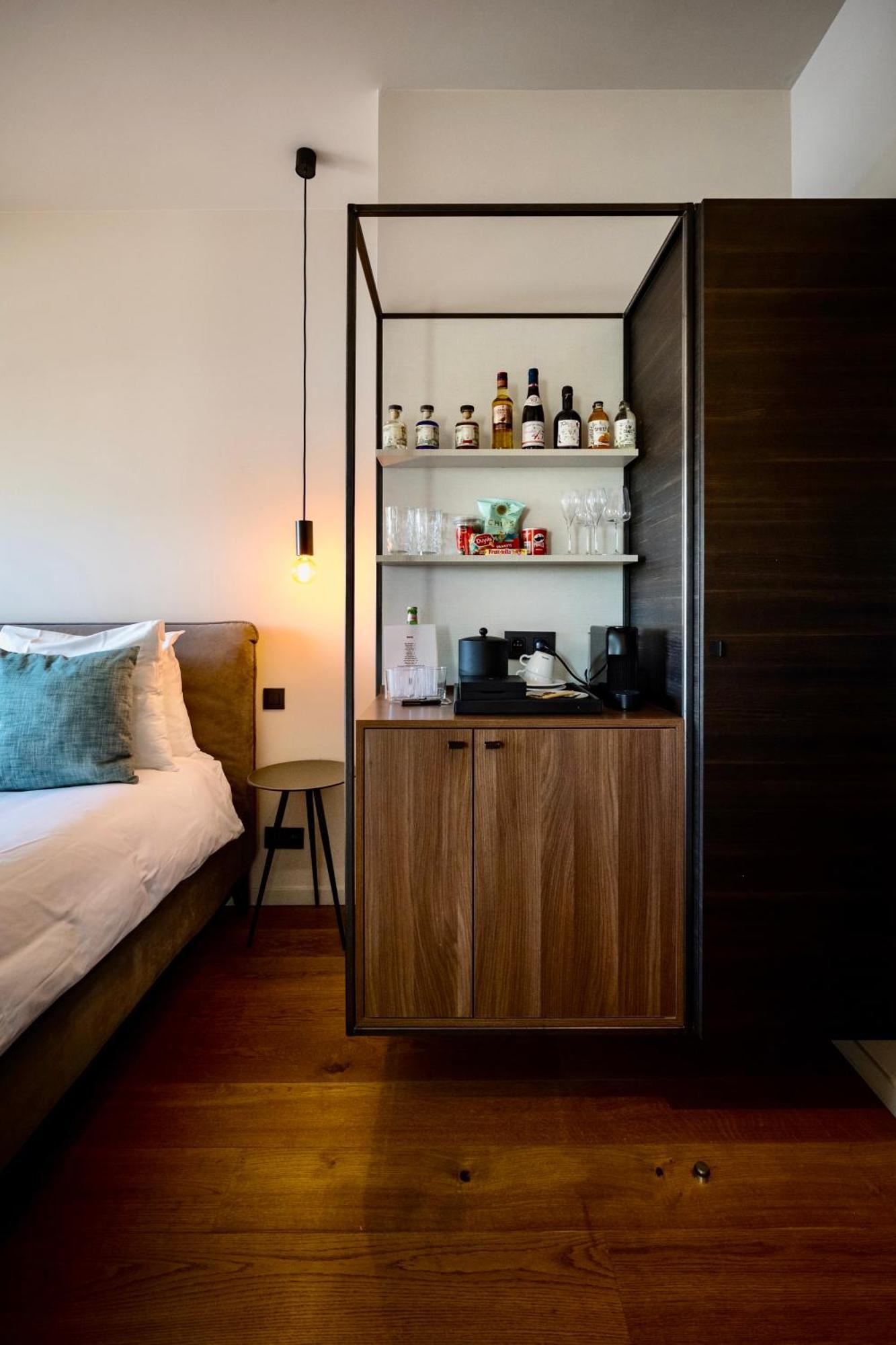 U Eat & Sleep Antwerp Hotel Luaran gambar