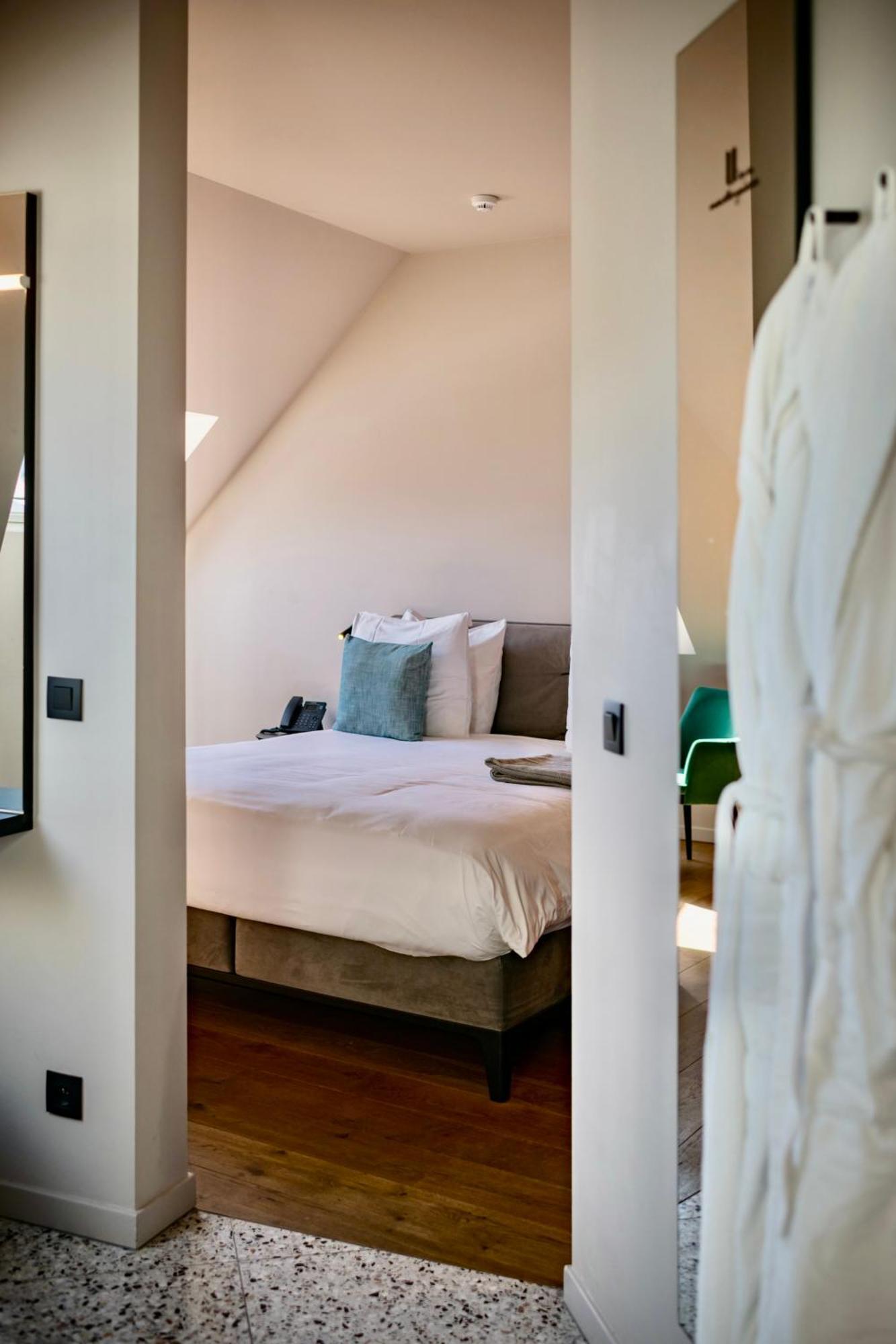 U Eat & Sleep Antwerp Hotel Luaran gambar